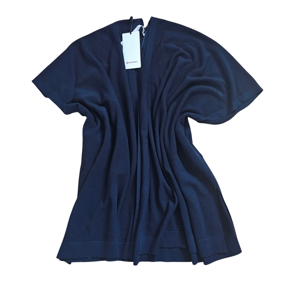 Lululemon Merino Wool Short Sleeve Wrap – Navy – Size M/L